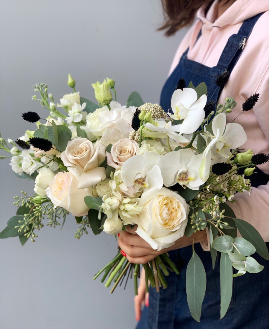 Bridal bouquet LOV 18